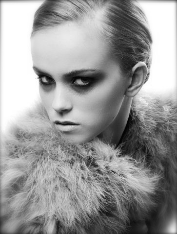 Female model photo shoot of Sophia Price Make-up
