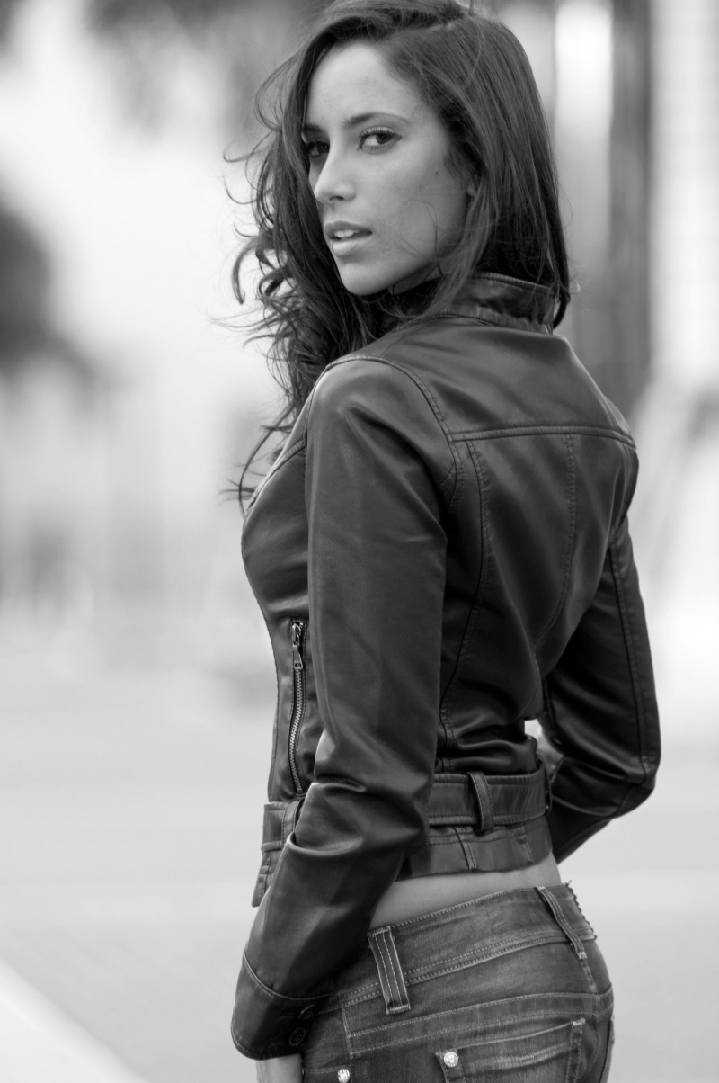 Female model photo shoot of Laura Padilla by Alvaro S in Brickell