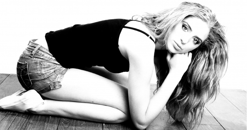 Female model photo shoot of Stefanie Make-up and LYONHEART in Arnhem studio