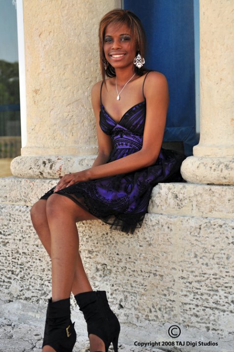 Female model photo shoot of divashea in MIAMI FL