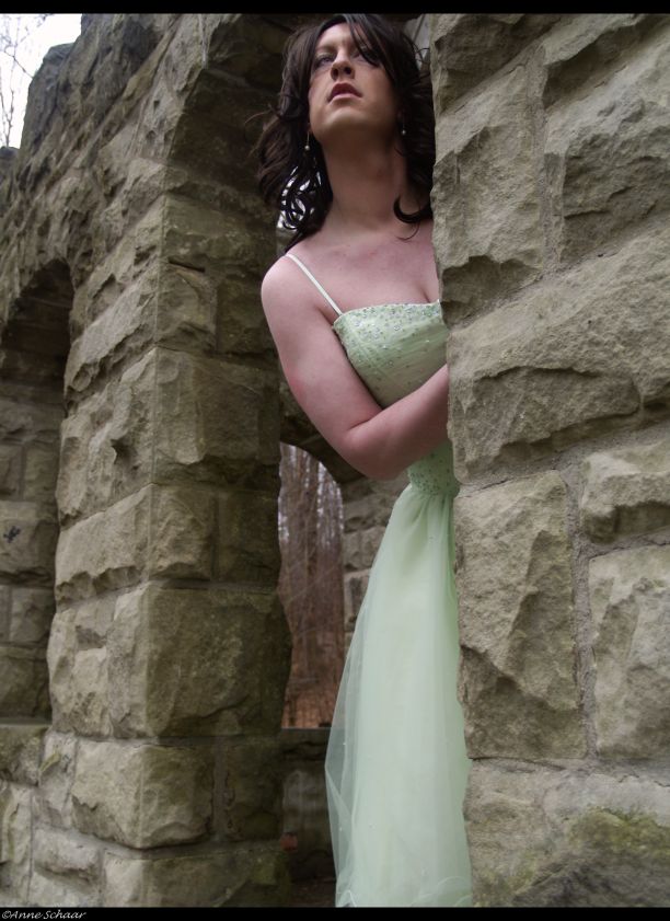 Female model photo shoot of Pixie Dust Photos and Marlene Thomas in Squires Castle