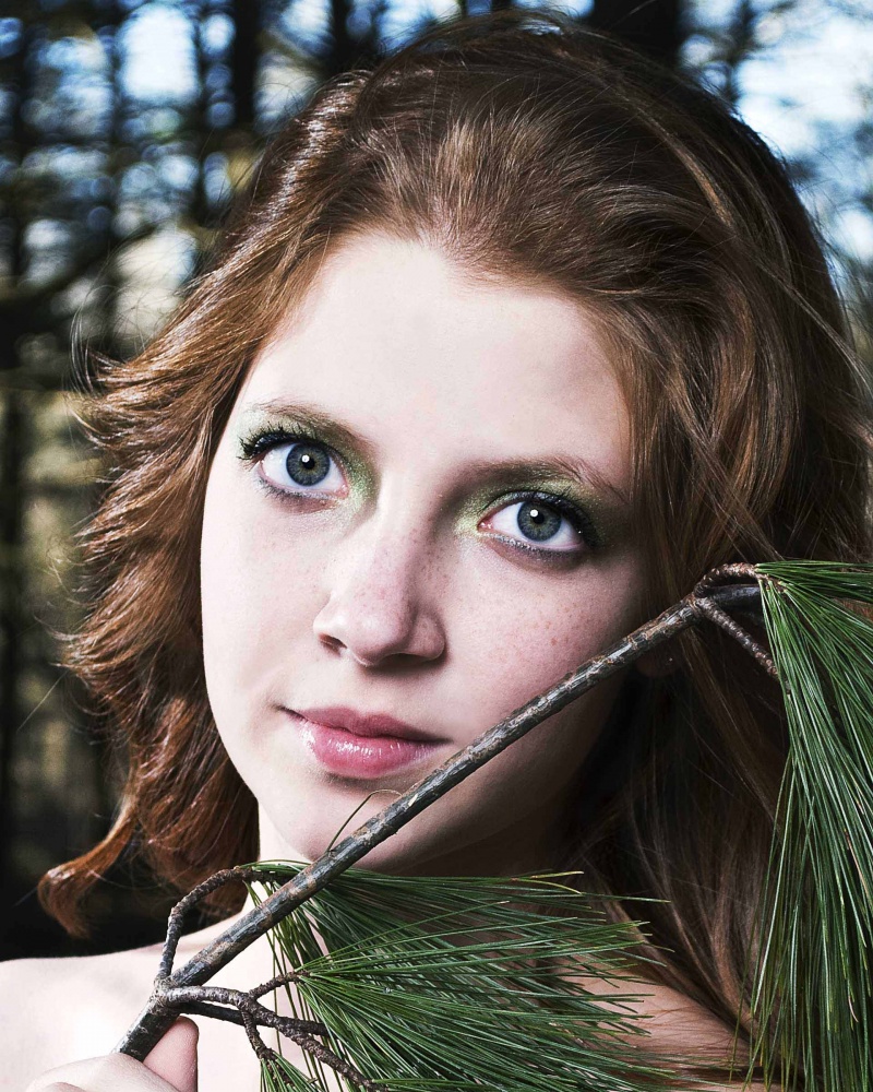 Female model photo shoot of llinarellophotography in fort washington state park