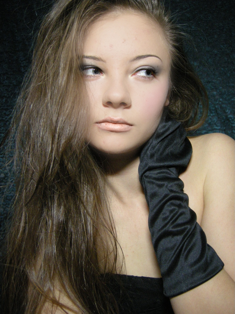 Female model photo shoot of Angelina T.