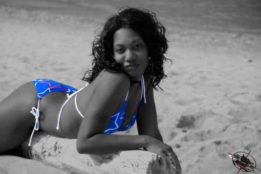 Female model photo shoot of Initimacy in EVANSTON BEACH