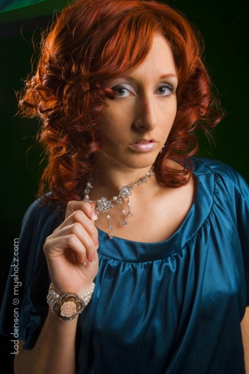 Female model photo shoot of Ariel Lynn Rose in Mobile AL