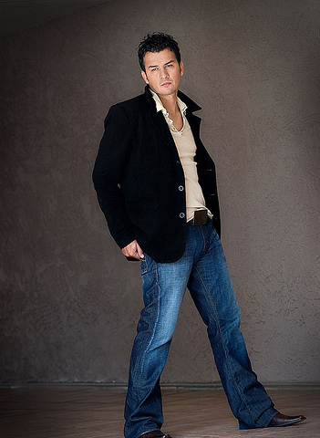 Male model photo shoot of Judo Kahn