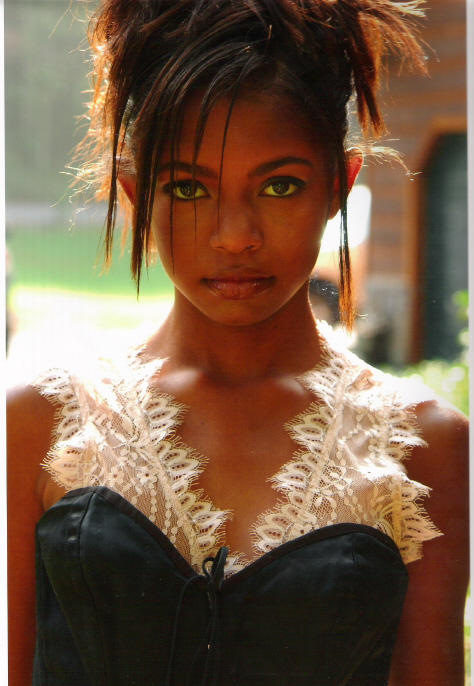 Female model photo shoot of Tiana Dillard