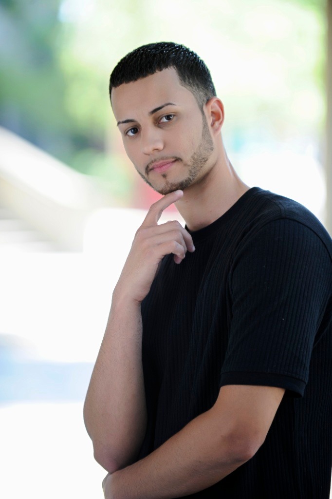 Male model photo shoot of Luis Acevedo