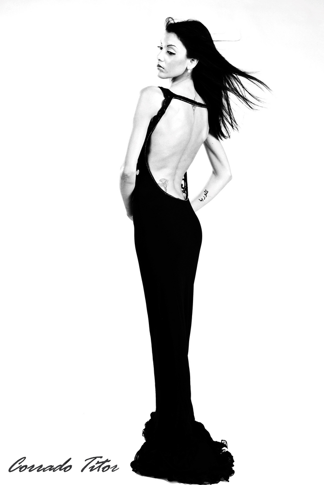 Female model photo shoot of Gloria Duca