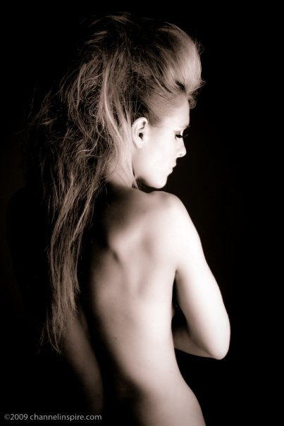 Female model photo shoot of Dallis