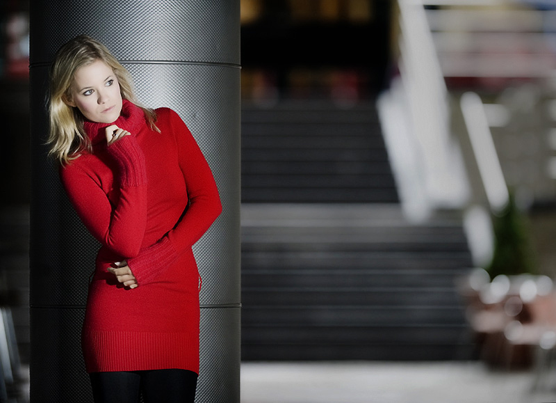 Male and Female model photo shoot of Paul beggy and Charlotte 13 in lloyds Building London