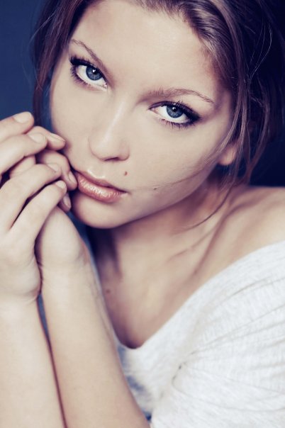 Female model photo shoot of Lilybloom