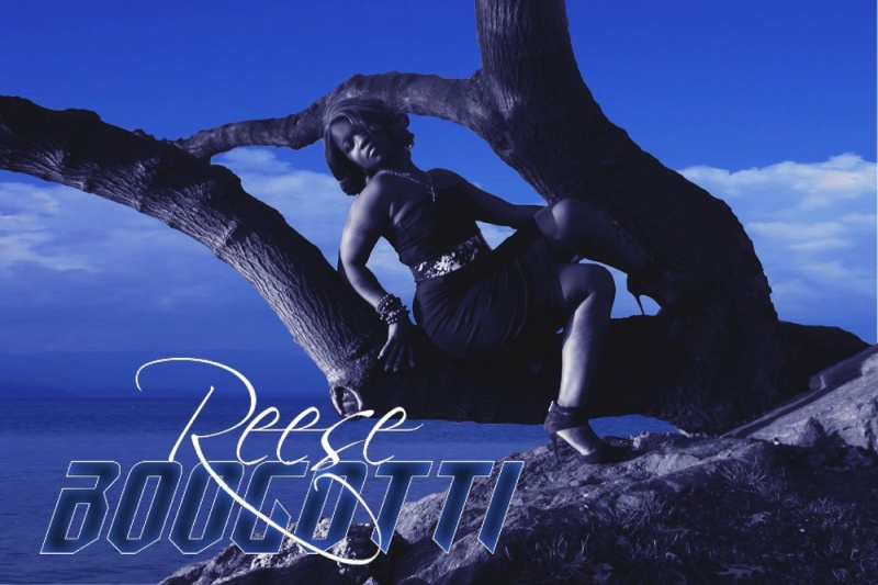 Female model photo shoot of Reese Boogotti in Riverside Park in New York
