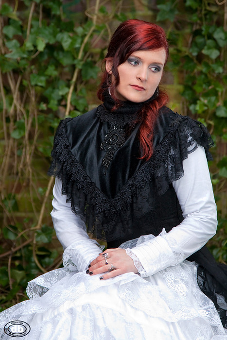 Female model photo shoot of Miss Dark Fairy in Duitsland