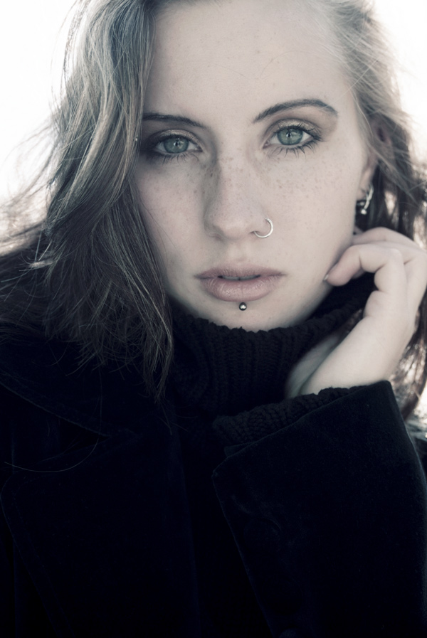 Female model photo shoot of Regentrude