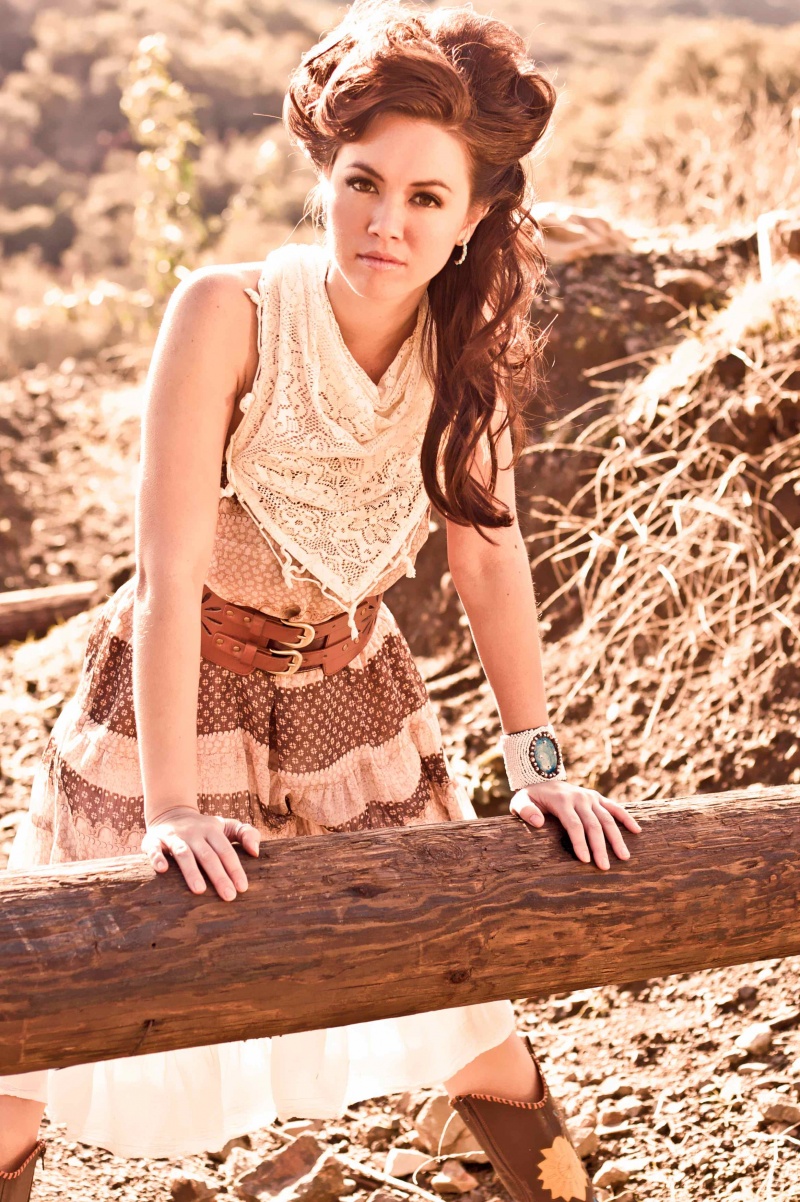 Female model photo shoot of Megan Foster
