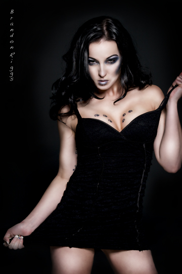 Female model photo shoot of Kali Knox