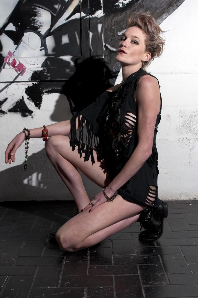 Female model photo shoot of Rosie Kavanavoch