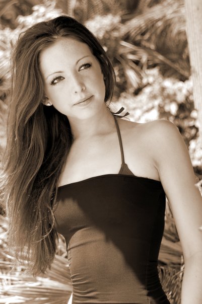 Female model photo shoot of Kaylen Eliza 