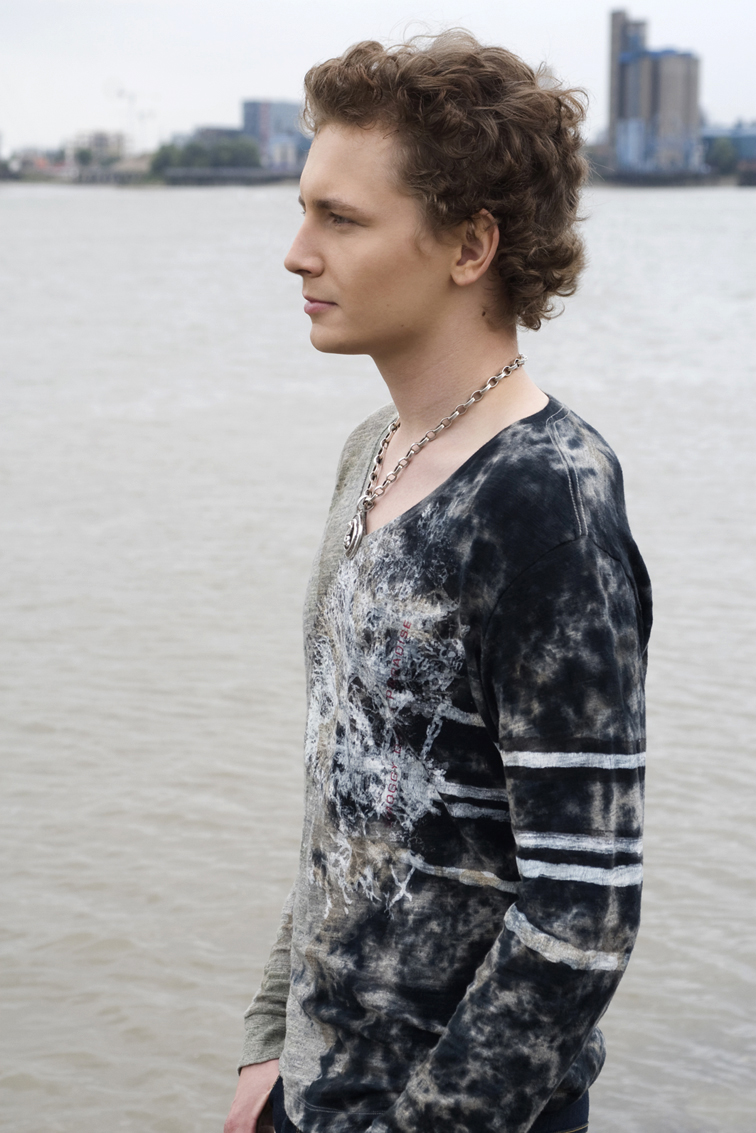 Male model photo shoot of Aleksi Mustakallio in Greenwich, London, UK