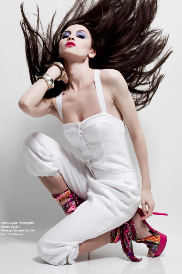 Female model photo shoot of Yulia Klass