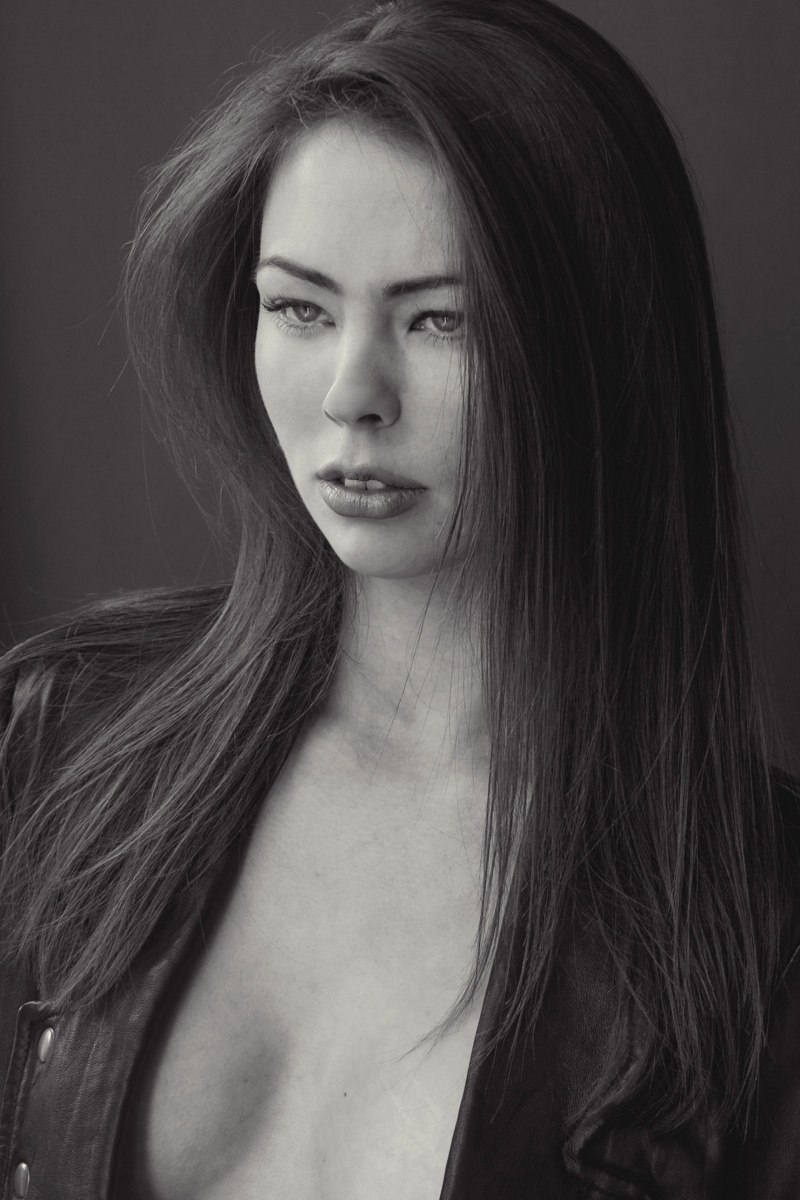 Female model photo shoot of SarahMarshall90