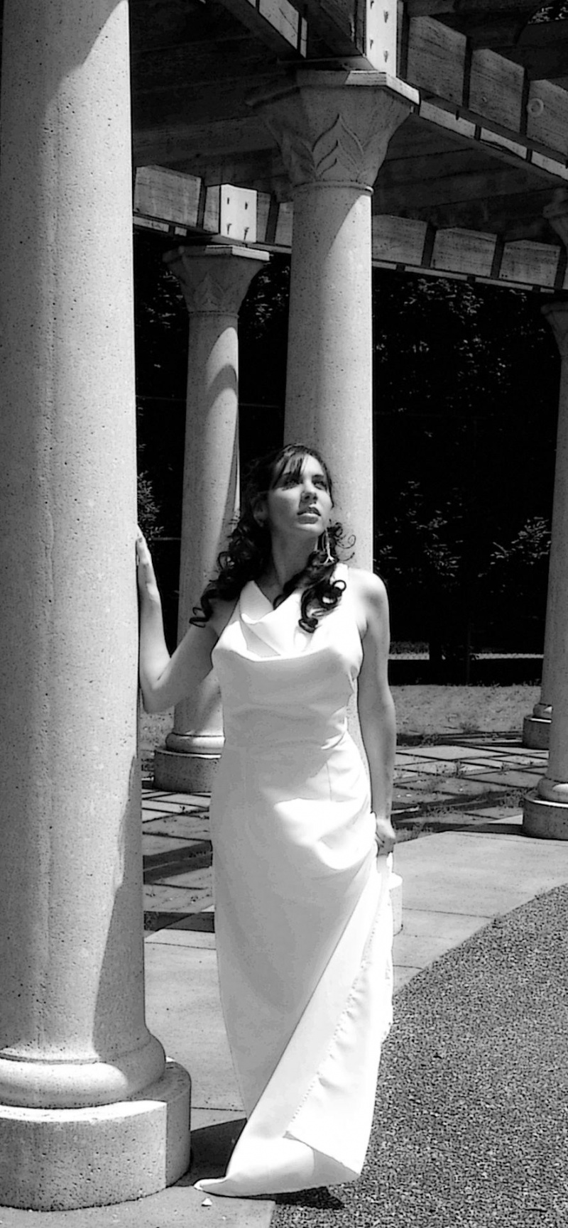 Female model photo shoot of Elektra Jamison in Franklin Park Conservatory