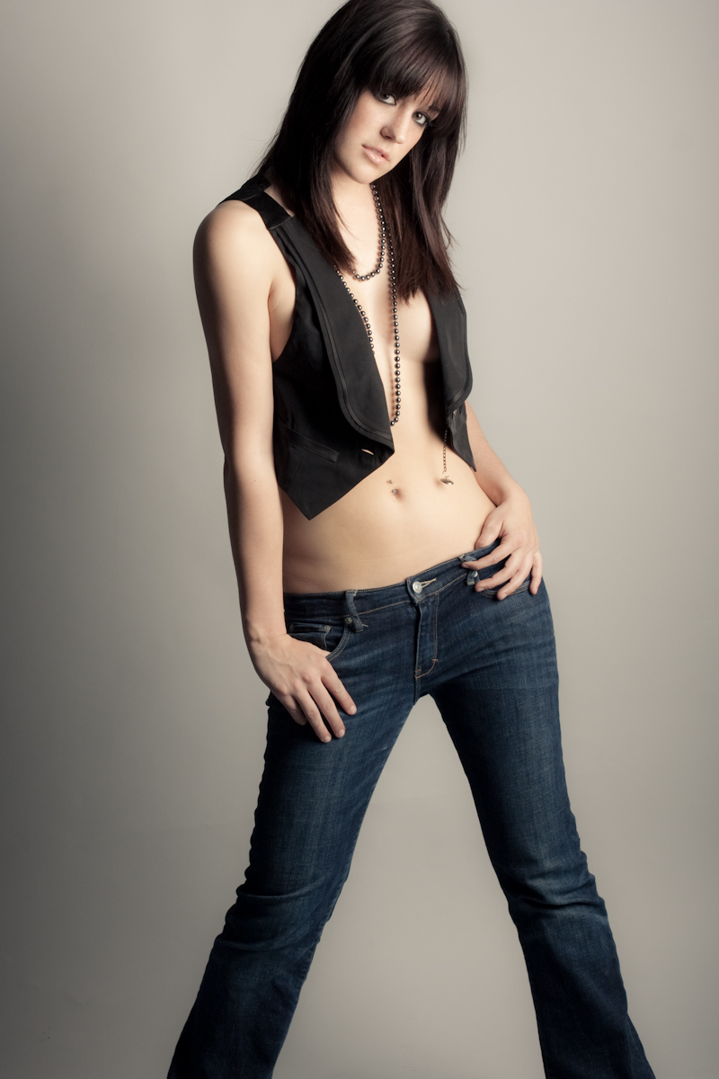 Female model photo shoot of Tess Elizabeth