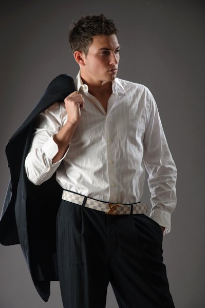Male model photo shoot of Rob Wilson
