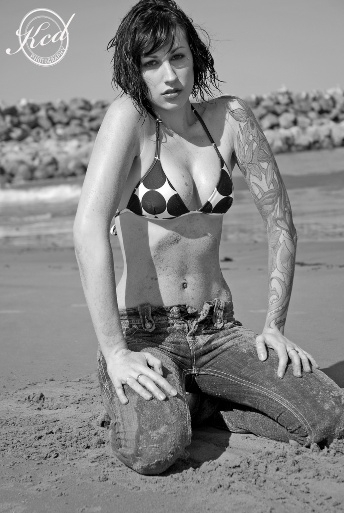 Female model photo shoot of Ronni Jean by Kacey D Photography in Ventura, Ca