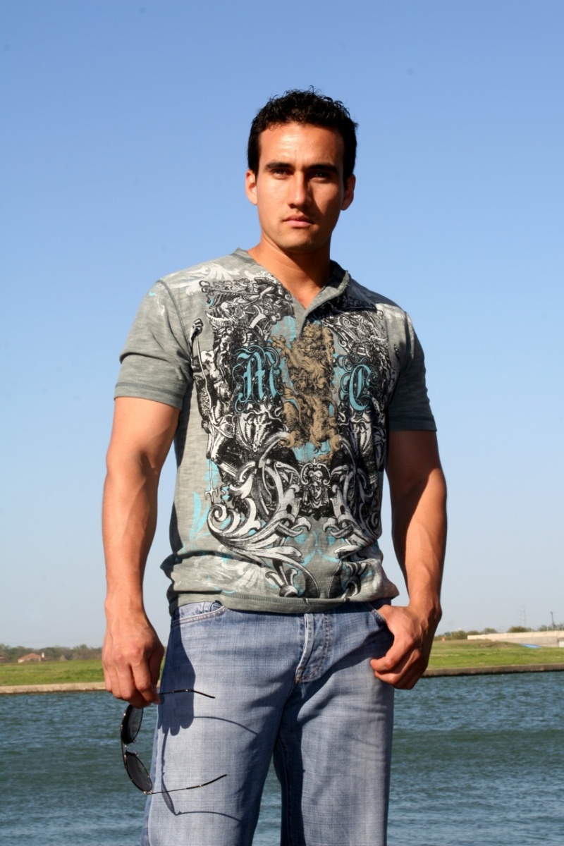 Male model photo shoot of Javier Espinoza