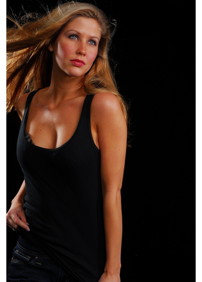 Female model photo shoot of Kellen Marie by Toni Riales
