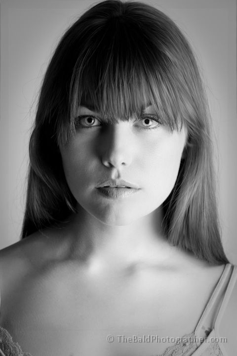 Female model photo shoot of Juliet Thorne