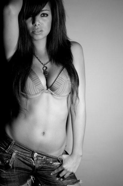 Female model photo shoot of Kaly Del Alba