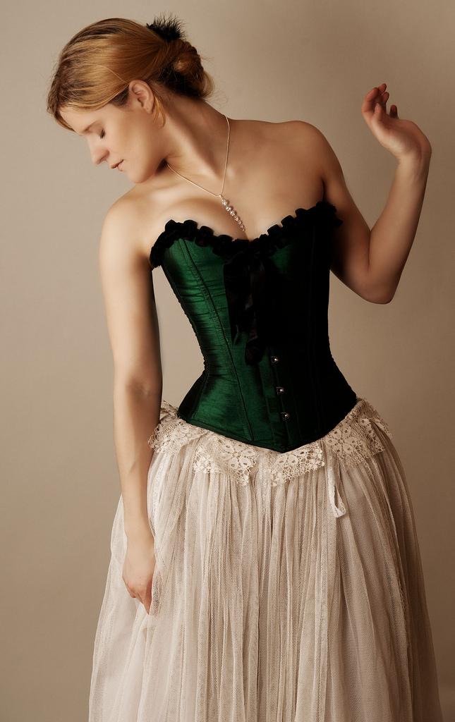 Female model photo shoot of Desdemona von Minx by Alt Hypothesis in Montreal