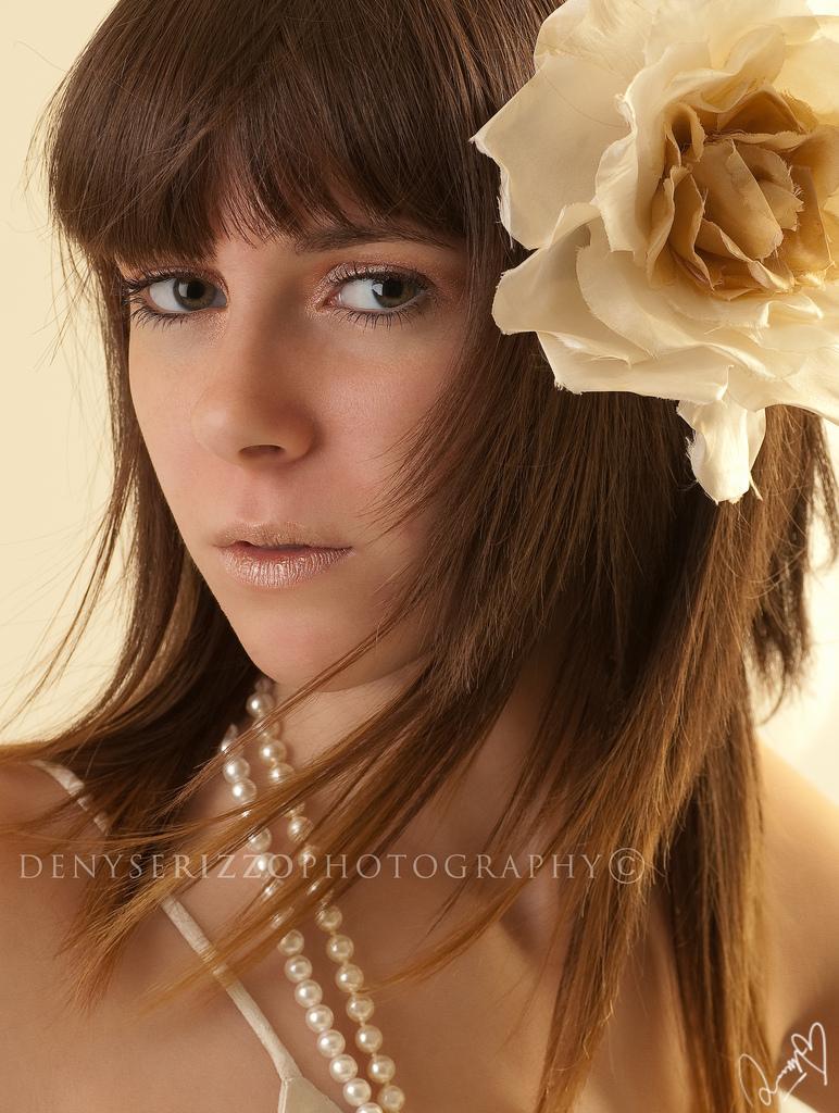 Female model photo shoot of Jenny Richelle