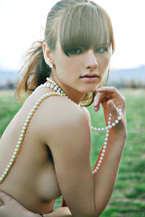 Female model photo shoot of Gabrielle Pellegrino 