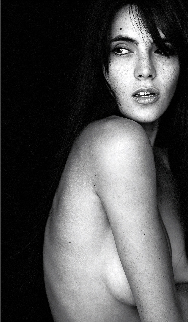 Female model photo shoot of Paloma Mariella