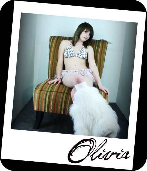 Female model photo shoot of Olivia Master