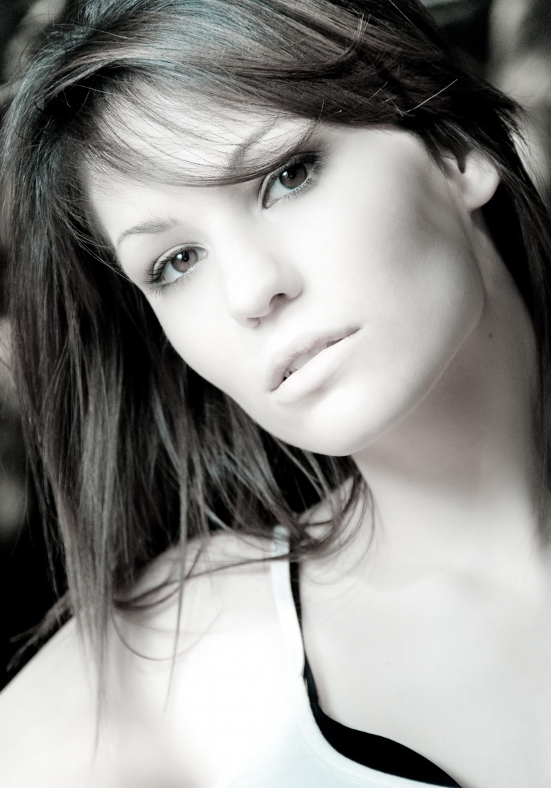 Female model photo shoot of Dana Thompson