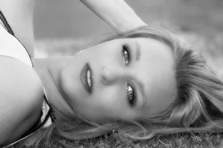 Female model photo shoot of Brianna M  Burchfield