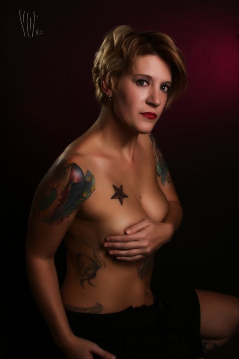 Female model photo shoot of Schye by VisuallyOddPhotography