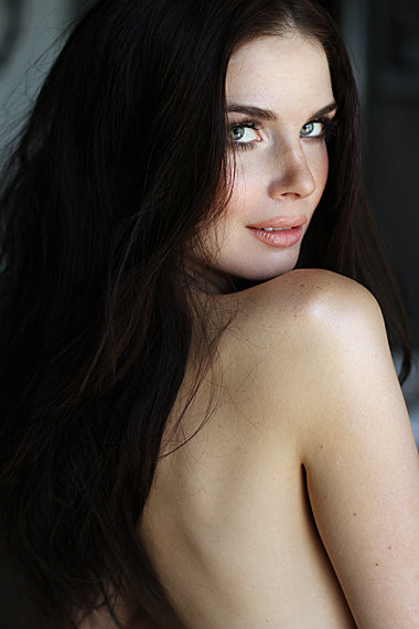 Female model photo shoot of Jennifer Thiele