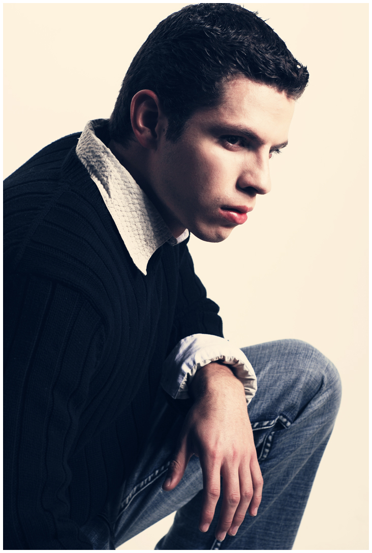 Male model photo shoot of Oscar Martin