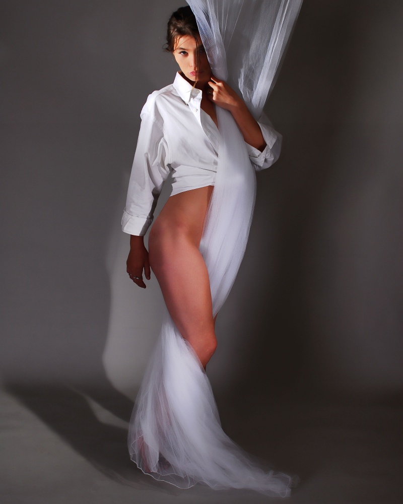 Female model photo shoot of yvonne gordon