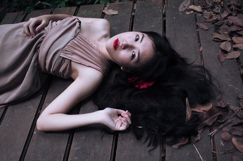 Female model photo shoot of Chloe Park