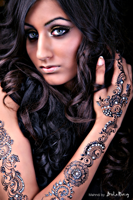 Female model photo shoot of Bisha Mistry