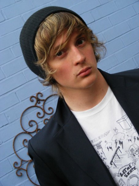 Male model photo shoot of Matt Phillips UK