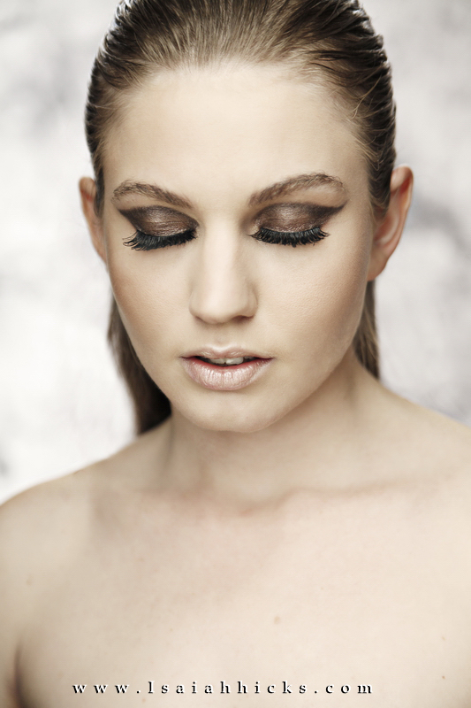 Female model photo shoot of Jordyn makeup and hair