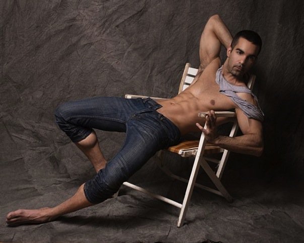 Male model photo shoot of Zeke Edwards in New York